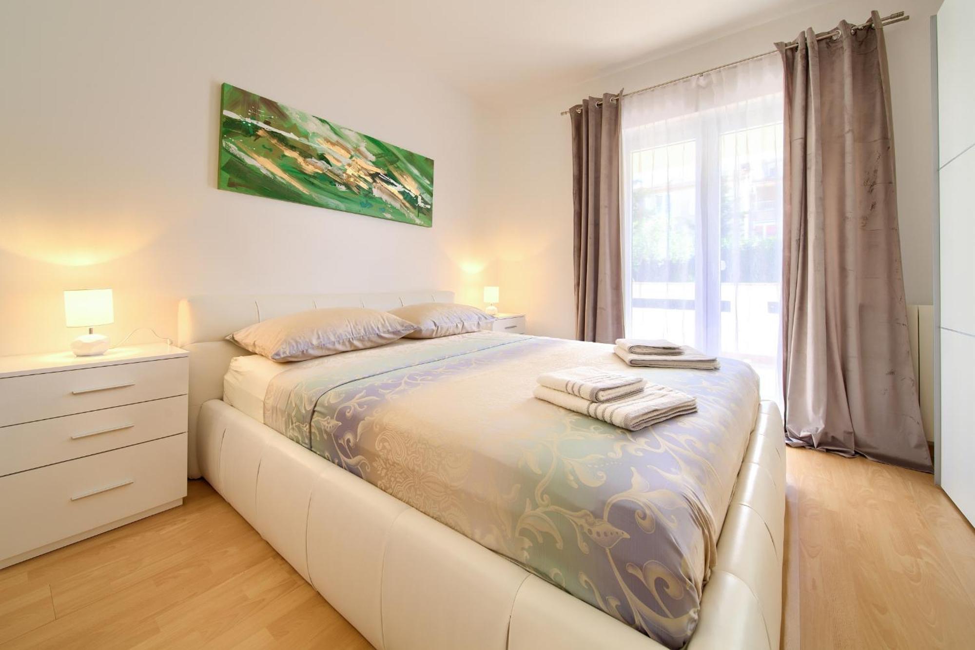 Apartmani ASSA Krk Krk Town Bagian luar foto