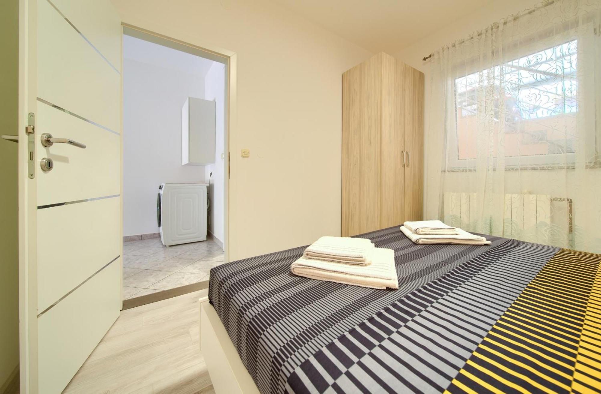 Apartmani ASSA Krk Krk Town Bagian luar foto